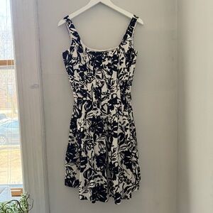 Ralph Lauren Fit and Flare Floral Square Neck Pleated Mini Dress Size 8P